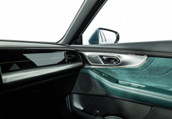 Подержанный автомобиль GAC GS8 2023 года (22 фото)