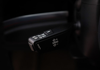 Подержанный автомобиль Audi Q3 2020 года (12 фото)