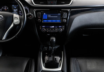 Подержанный автомобиль Nissan Qashqai 2014 года (14 фото)