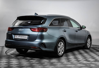 Подержанный автомобиль Kia Ceed Wagon 2022 года (5 фото)