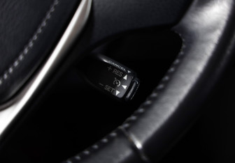 Подержанный автомобиль Toyota RAV4 2015 года (17 фото)