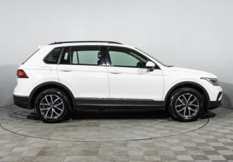 Подержанный автомобиль Volkswagen Tiguan 2021 года (4 фото)