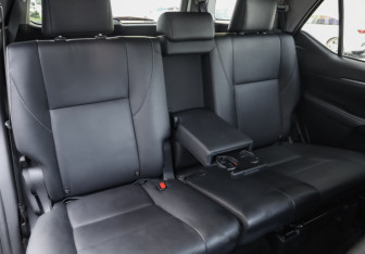 Подержанный автомобиль Toyota Fortuner 2021 года (30 фото)