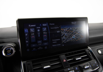 Подержанный автомобиль Toyota Land Cruiser Suv 2021 года (19 фото)