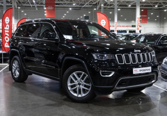Подержанный автомобиль Jeep Grand Cherokee 2019 года (3 фото)