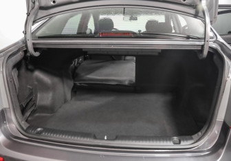 Подержанный автомобиль Kia Rio Sedan 2015 года (22 фото)