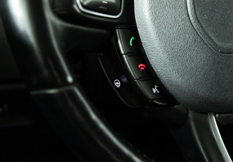 Подержанный автомобиль Land Rover Range Rover Evoque 2014 года (22 фото)