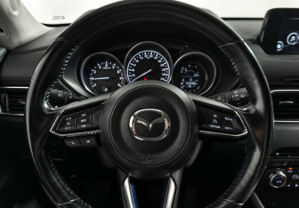 Подержанный автомобиль Mazda CX-5 2017 года (16 фото)