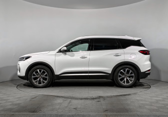 Подержанный автомобиль Chery Tiggo 7 Pro 2022 года (8 фото)