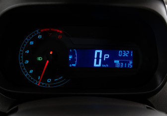 Подержанный автомобиль Chevrolet Cobalt Sedan 2014 года (17 фото)