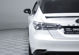 Подержанный автомобиль Toyota Camry Sedan 2021 года (33 фото)