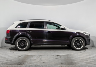 Подержанный автомобиль Audi Q7 2012 года (4 фото)