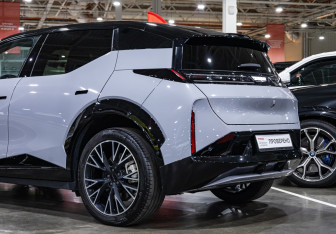 Подержанный автомобиль Zeekr X 2023 года (12 фото)
