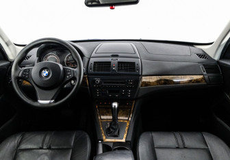 Подержанный автомобиль BMW X3 2008 года (10 фото)