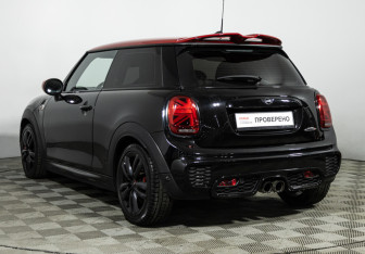 Подержанный автомобиль MINI Hatch 2020 года (7 фото)