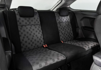 Подержанный автомобиль Ford Focus Hatchback 2006 года (14 фото)