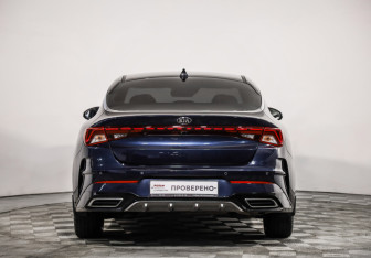 Подержанный автомобиль Kia K5 2020 года (6 фото)