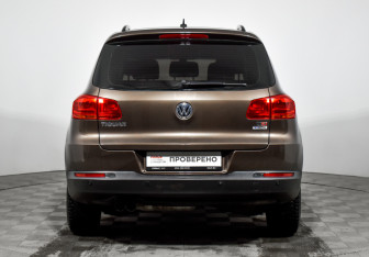 Подержанный автомобиль Volkswagen Tiguan 2015 года (6 фото)