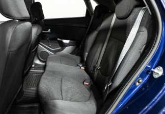 Подержанный автомобиль Kia Rio Hatchback 2014 года (10 фото)