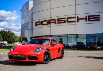 Подержанный автомобиль Porsche Cayman 2018 года (59 фото)