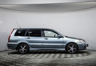 Подержанный автомобиль Mitsubishi Lancer Wagon 2007 года (4 фото)