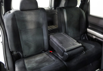 Подержанный автомобиль Nissan X-Trail 2014 года (25 фото)