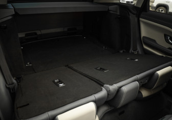 Подержанный автомобиль Land Rover Range Rover Evoque 2016 года (32 фото)