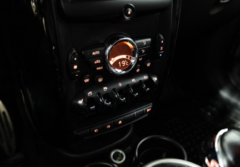 Подержанный автомобиль MINI Countryman 2012 года (15 фото)