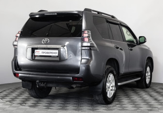 Подержанный автомобиль Toyota Land Cruiser Prado 2013 года (6 фото)