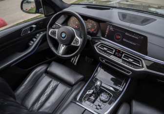 Подержанный автомобиль BMW X7 2019 года (12 фото)
