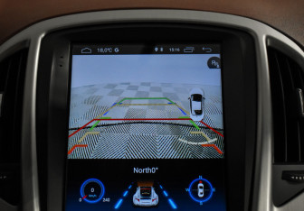 Подержанный автомобиль Opel Astra Hatchback 2012 года (16 фото)