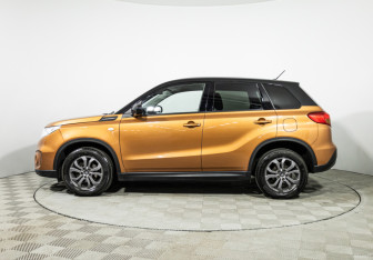 Подержанный автомобиль Suzuki Vitara 2018 года (8 фото)