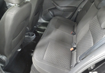 Подержанный автомобиль Skoda Rapid Liftback 2016 года (11 фото)