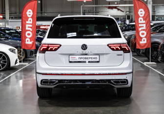 Подержанный автомобиль Volkswagen Tiguan 2021 года (9 фото)