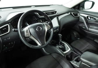 Подержанный автомобиль Nissan X-Trail 2018 года (11 фото)