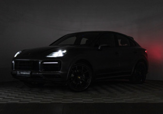 Подержанный автомобиль Porsche Cayenne 2021 года (36 фото)