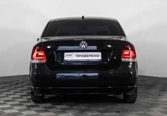 Подержанный автомобиль Volkswagen Polo Sedan 2011 года (6 фото)