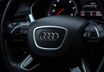 Подержанный автомобиль Audi A6 Sedan 2018 года (15 фото)