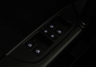 Подержанный автомобиль Volkswagen Touareg 2014 года (19 фото)