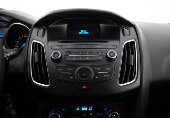 Подержанный автомобиль Ford Focus Sedan 2016 года (12 фото)