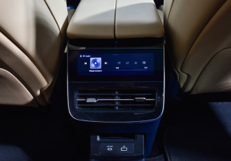 Подержанный автомобиль Voyah Free 2023 года (15 фото)