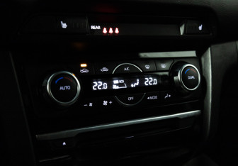 Подержанный автомобиль Mazda 6 Sedan 2016 года (17 фото)