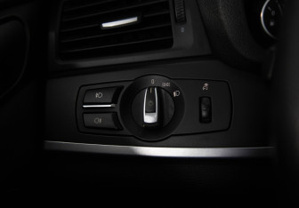 Подержанный автомобиль BMW X3 2012 года (15 фото)