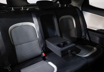 Подержанный автомобиль Kia Ceed Hatchback 2013 года (26 фото)