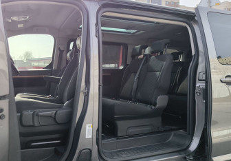 Подержанный автомобиль Toyota ProAce 2018 года (12 фото)