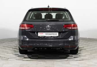 Подержанный автомобиль Volkswagen Passat Wagon 2019 года (6 фото)