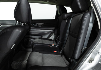 Подержанный автомобиль Nissan X-Trail 2018 года (10 фото)