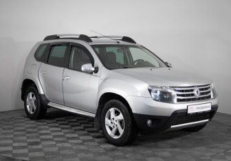 Подержанный автомобиль Renault Duster 2013 года (3 фото)