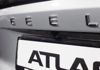 Новый Geely Atlas 2026 (14 фото)