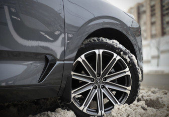 Подержанный автомобиль Changan UNI-K 2024 года (12 фото)